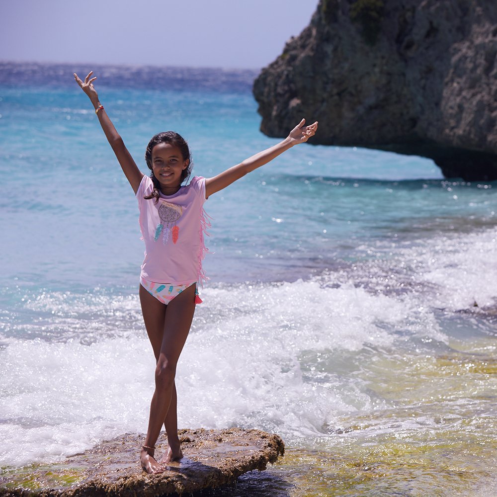 SunuvaTweets's tweet photo. The beach is our happy place ๐โ๏ธ What's yours? โจ #sea #ocean #beach #clearblue #goldfeathers #swimwear #happyplace #sunny #summerchic #beachdays #girlsswimwear #fashion #wintersun #holiday #travel #waitingfortheweekendlike https://t.co/BbXWCmcc5N