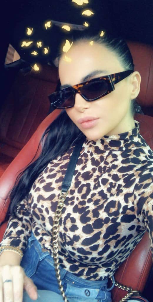 Layal_Abboud's tweet photo. إذا كنت ذنباً في قدري 
فما أجملك من خطيئة.. https://t.co/qIO3ukh9zR