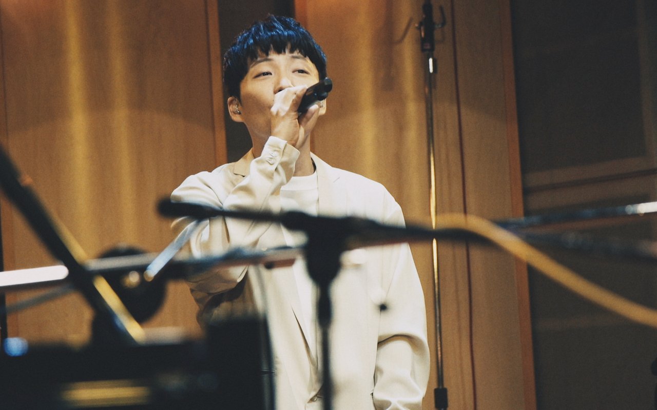 星野源 Gen Hoshino Pop Virus 特典映像の内容発表 12 19発売 星野源の5thアルバム Pop Virus の初回限定盤に収録される特典映像は完全撮り下ろし １つ目の 星野源 Live At Onkio Haus Studio は ライブで初披露となる楽曲を含む 全11曲を