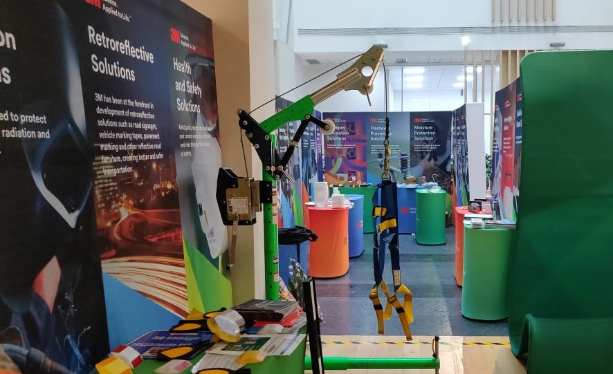 BASF's tweet photo. BASF India will be host to experts from @3MIndialimited to focus on mutual areas of collaboration including safety, maintenance and manufacturing excellence today. Look forward to some great interactions and product displays!
#WeCreateChemistry #3MScienceAppliedtoLife https://t.co/xw4CQxYHwU