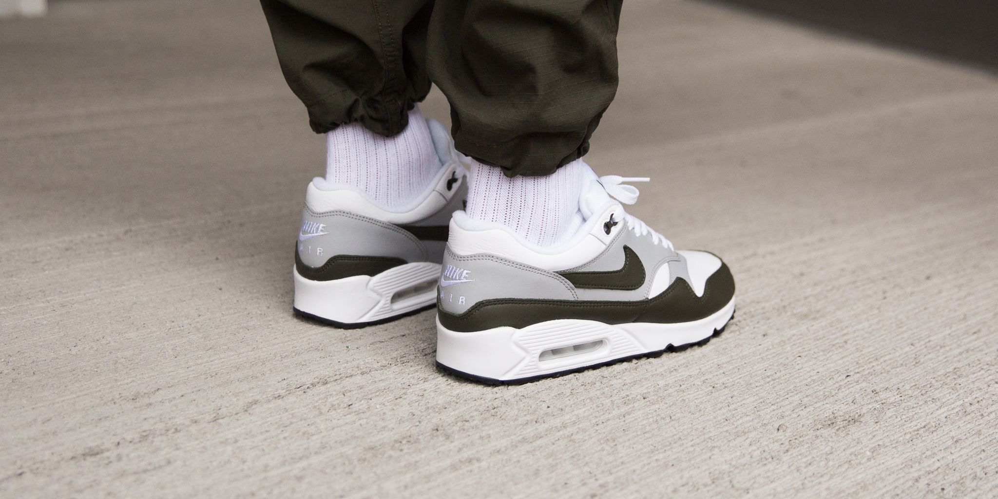 Nike air max 90/1 white cargo khaki hot sale