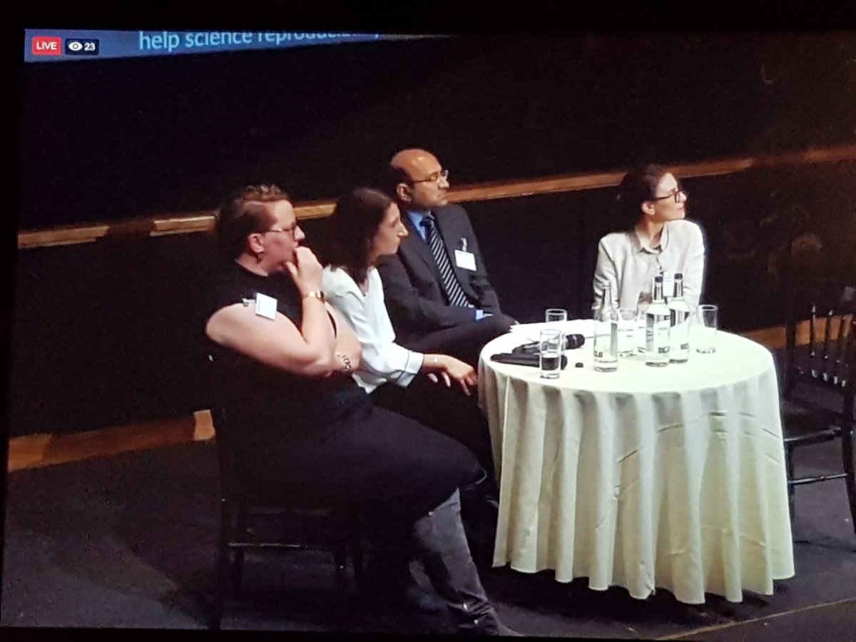 ZUDBabar's tweet photo. I had great panel discussion yesterday at Natural History Museum London "on the responsibility of data reproducibility" Better Science through Better Data Conference 2018,  @iainh_z  @SpringerNature @wellcometrust @kirstie_j
#scidata18 @CPPPRHUD   @editorjoppp @BioMedCentral https://t.co/8nGSpD7QAE
