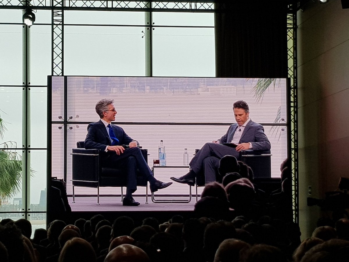 KarinSlenders's tweet image. @BillMcDermott about Qualtrics + SAP: the power of x and o data! #SAPSelectBCN