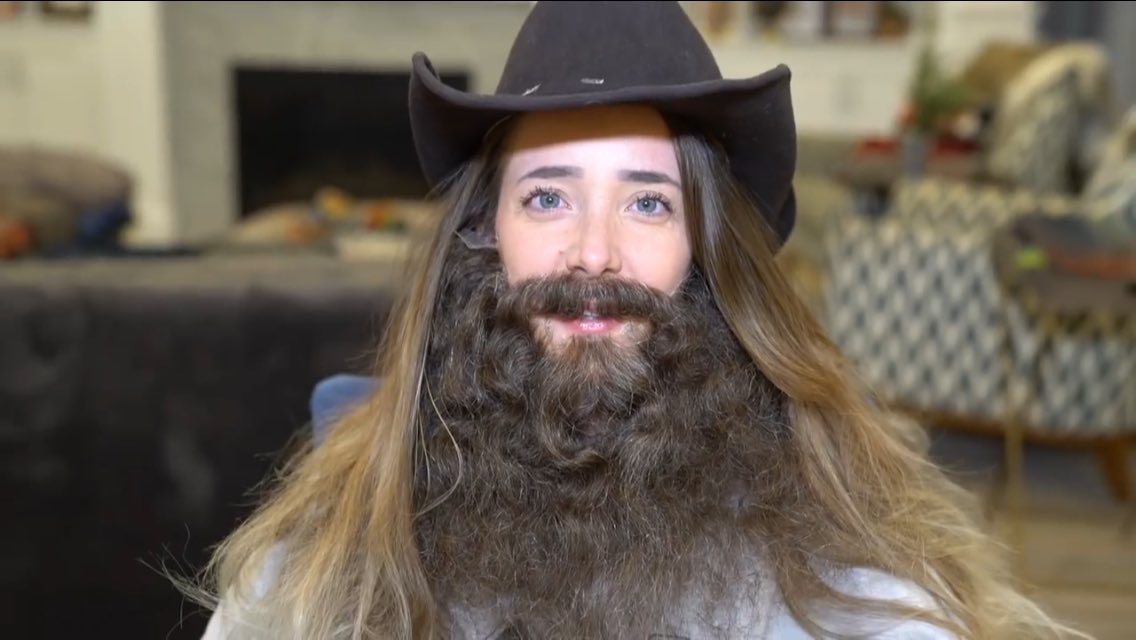 chrisspy95's tweet photo. She’s Beauty She’s Grace🤠 @Jenna_Marbles https://t.co/zinXfKuXC2