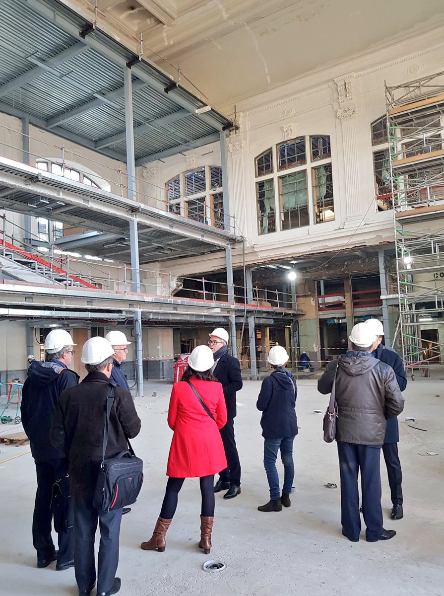 fdecoster's tweet photo. Focus @lavoixdunord sur le succès de #Alphaglass
Echanges avec T. Borne, DG d’ARC et VP de #LaStation et les industriels du #PaysdeSaintOmer
#Afterwork avec C. Cathelain pour présenter ses innovations
🔝#industriedufutur se prépare à #SaintOmer 🚀
#TerritoiresIndustrie https://t.co/TAWNn2QYY1
