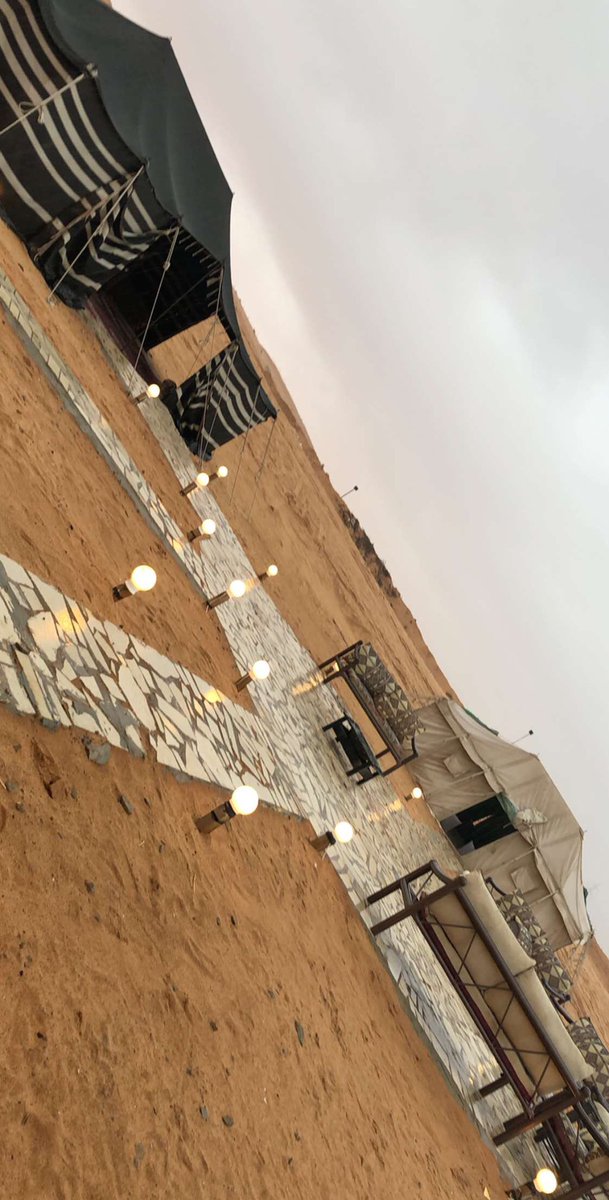 mo5em tweet picture