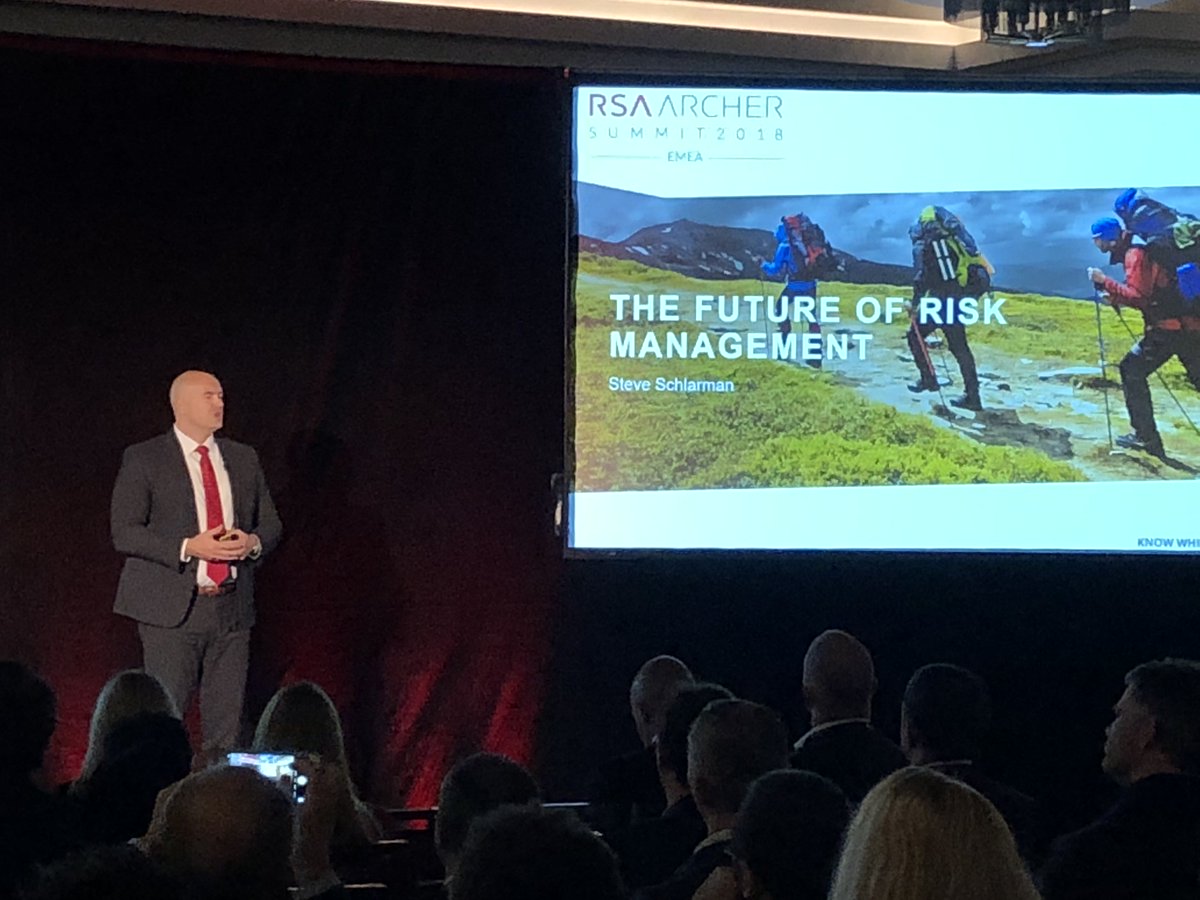 Tina Reuterskiöld tweet media