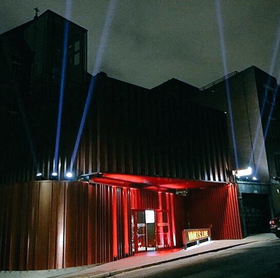 WayneLawlor's tweet photo. What an amazing evening in Dublin's newest theatre @vaultslive They told Stories of Irish folklore and History It was shared in a funny engaging way and even a sing song with Molly Malone #Touristattraction #VaultsLive @CiamhieMc @ThaliaHeffernan https://t.co/mHNVDamSLJ
