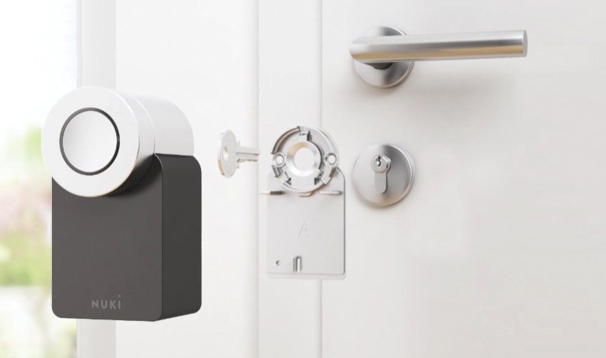 Euradif's tweet photo. Entrez dans l'ère du 2.0 en proposant à vos clients une solution qui simplifiera leur quotidien : la porte d'entrée connectée. https://t.co/zVSaZRLN4E
#portedentrée #serrure #porte #connectée #domotique https://t.co/vDZSR5jzCV