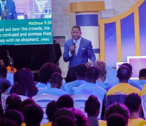 christemb_usa's tweet photo. #ITPLC2018 with the Highly Esteemed #RevTomAmenkhienan
Matthew 9:36-37 MSG, "What a huge harvest! How few workers! On your knees and pray for harvest hands!"
#YearoftheSupernatural #IPPC2018 #IPPCready #MyIPPC #LIMA2018 #LoveWorldExhibitions #ChristEmbassy #PastorChrisOyakhilome https://t.co/1ycSEoWkN9