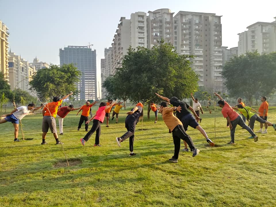 noidaexpresswa1's tweet photo. "An early morning walk is a blessing for the whole day." - Henry David Thoreau said. We the #NoidaExpressWalkers, feel it regularly.

See the images of our #GroupWalking..

#BriskWalkers #NoidaExpressway #PowerOFWalking https://t.co/beZAqt3Dg0