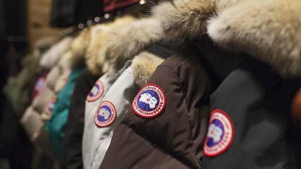 DarkyCed's tweet photo. Petit rappel 

Si vous achetez un manteau cet hiver, s'il vous plait, s'il vous plait, veillez à ce que ça ne soit pas un manteau de marque #CanadaGoose 🙏🙏🙏 https://t.co/UY41Vhxvez