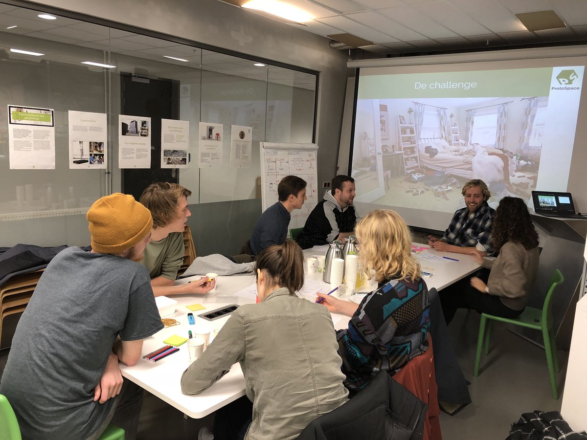 StudentsInc tweet media