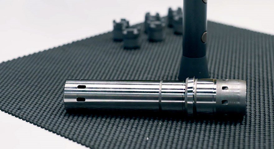 SandvikGroup's tweet image. For LKAB Wassara, switching to #AdditiveManufacturing for their sliding cases, contributed to increased penetration rates and longer service intervals. Visit our #Sandvik booth to learn more (Halle 3.1, Stand C10). bit.ly/2qOLhvO #FormNext2018