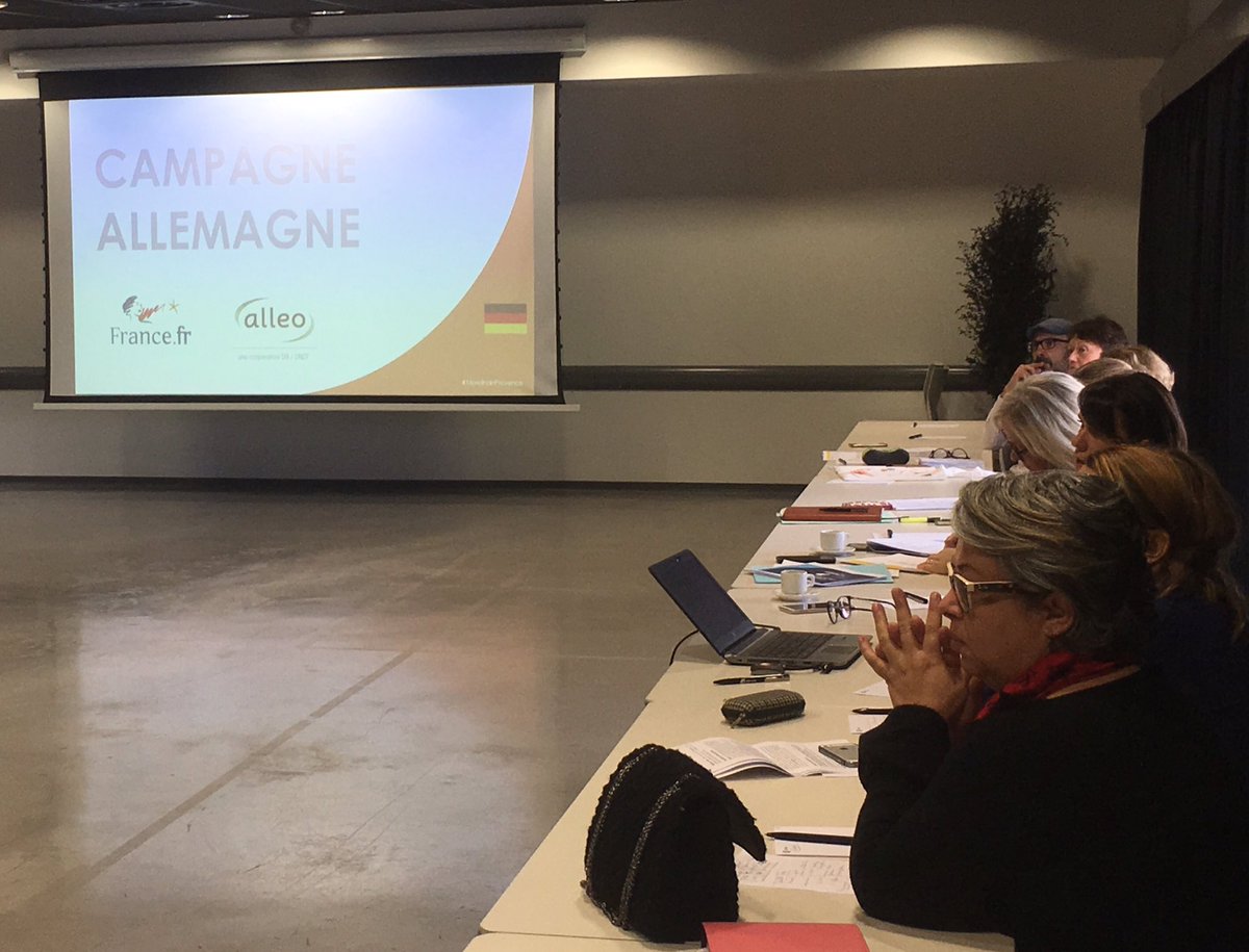 VarTourisme's tweet photo. Reunion du volet #marketing du #CONTRATDESTINATIONPROVENCE au grand complet au #palaisdelamer à Toulon. Bilan et perspectives, marchés cibles  #visitvar #levar #ccivar #provence #unexpected https://t.co/UfYeYCEF4M