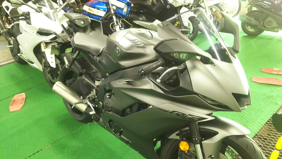 13nao's tweet photo. 2018年型YZF-R6(グレー)納車されました！
色々な世界を新しい相棒に魅せようと思います。見かけましたらどうぞよろしくお願いいたします！
#yamaha #yamahaが美しい https://t.co/W9IdphRaCr