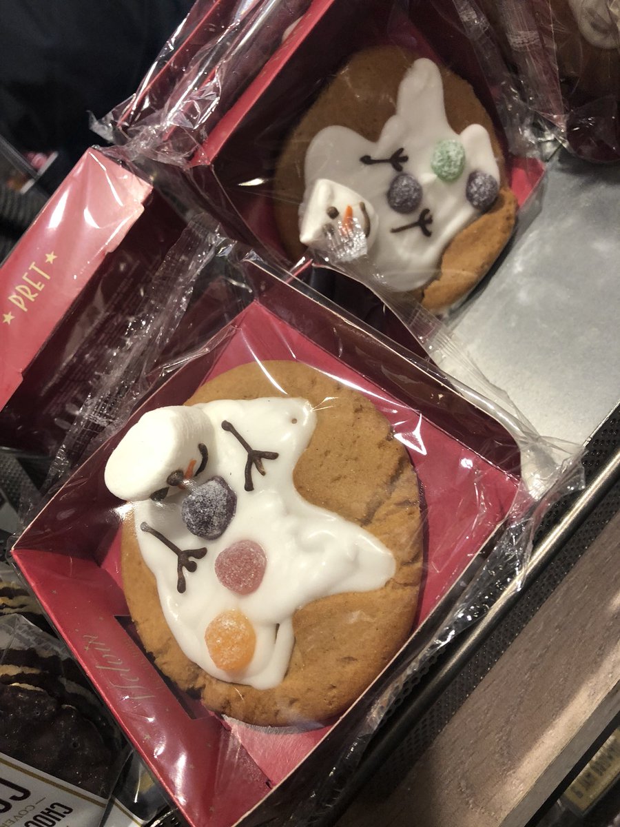 LizzykDixon's tweet photo. Thrilled to see @Pret highlighting #GlobalWarming with their Christmas cookie. #ibelieve #itsnotamyth https://t.co/AzwyhZGJiC