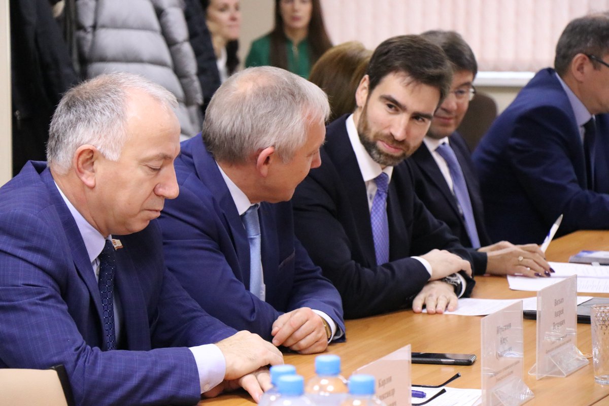 Инвестиционная команда Ленинградской области провела в Кировске встречу с представителями бизнеса
lenoblinvest.ru/region/sobytiy…
#ленинградскаяобласть #леноблинвест #бизнес #кировск