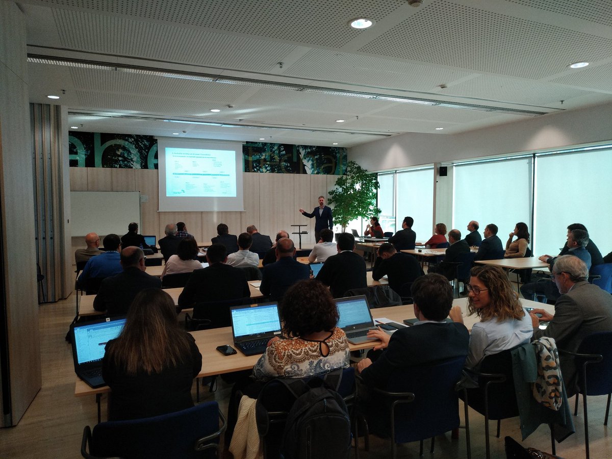Cluster_Energia's tweet photo. Desde @tecnalia presentan las últimas actualizaciones del sector a nivel tecnológico y las oportunidades de mercado. Unido a estas últimas noticias en el sector, la empresa #BikoteSolar presenta los puntos clave del nuevo RD de autoconsumo #fotovoltaica https://t.co/4CCGkgakzY
