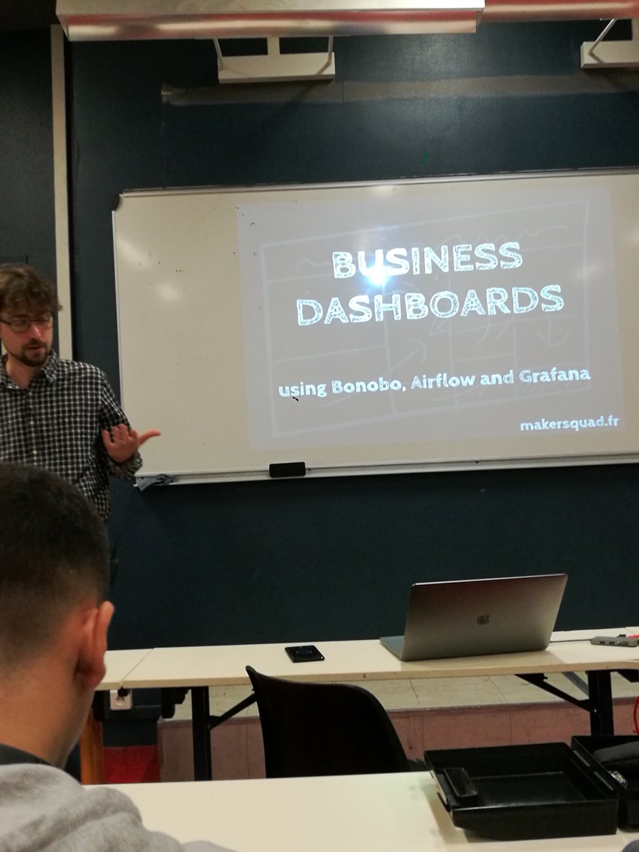 Now <a href="/rdorgueil/">Romain Dorgueil</a> is giving a talk on business dashboards, #grafana fueled !
