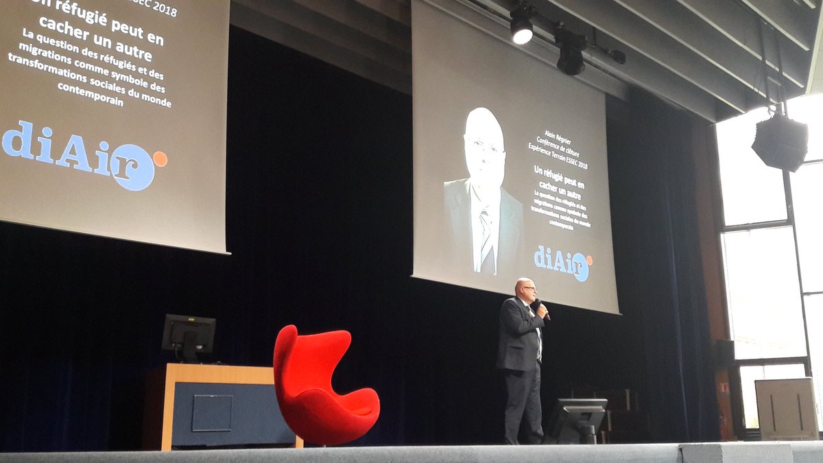 AnaisJaud's tweet photo. "Les migrations sont fondamentalement et culturellement liées à l'histoire de l'humanité. Nier l'autre c'est s'attaquer soi-même. Nous devons rester un territoire européen accueillant."
Alain Régnier à la clôture de l'expérience terrain de l'@essec, partenaire d'@emmaus_france https://t.co/bnYBgRcxkb