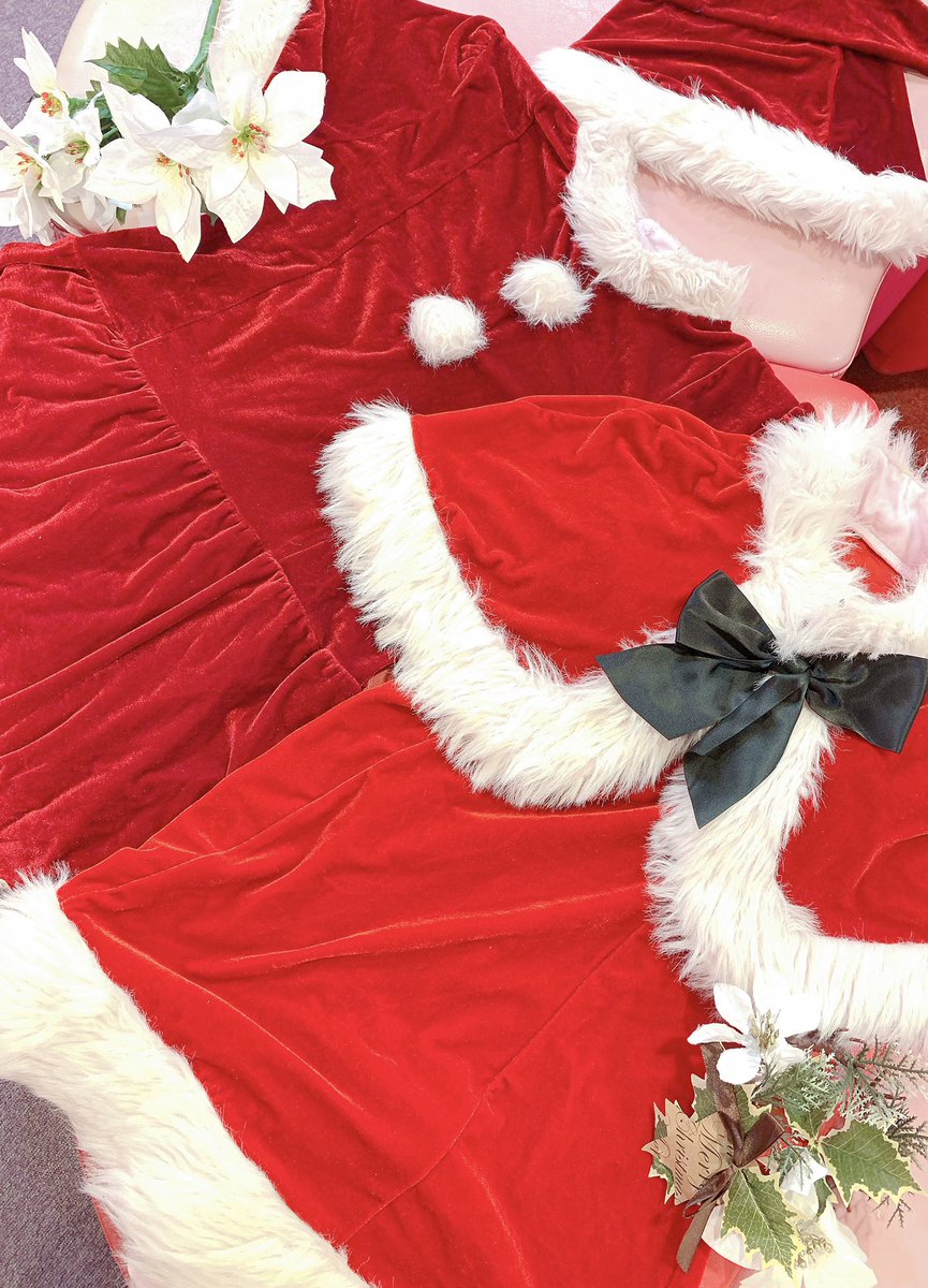 eggnam_kobe's tweet photo. 毎年好評の❄🎄サンタコス🎅🏻🍰貸出開始です😍 サンタに負けないかわいさのトナカイワンピもありますよ❤️🦌 通常の貸出と同じく最初の1着目は400円でご利用いただけます❣️一足先にクリスマス気分を味わいませんか？🎉🎉  #クリスマス #コスプレ #神戸 #三宮 https://t.co/sm6mcs0jMf