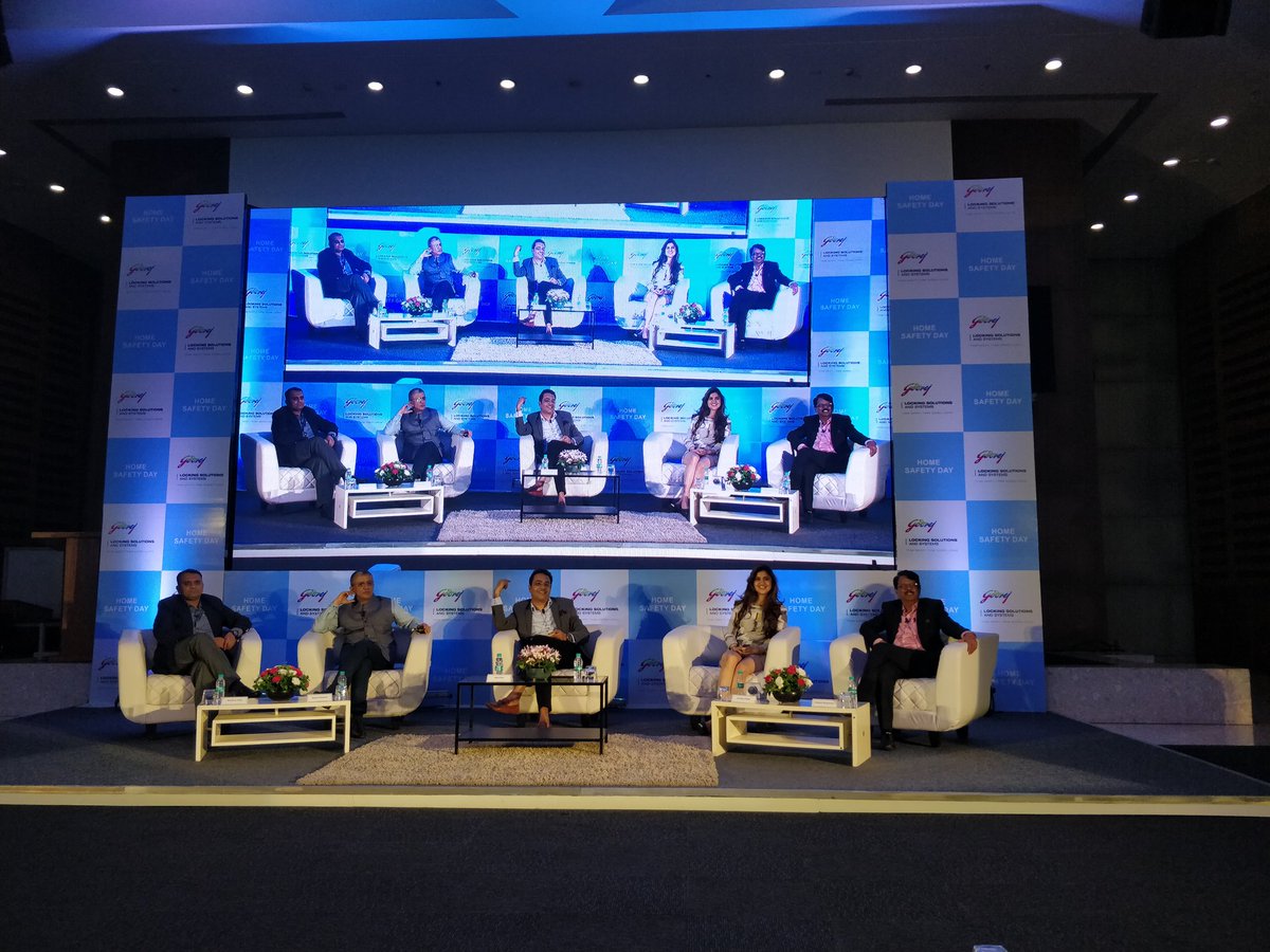 zaveridhaval's tweet photo. A great informative session today on enlightening people about the versatile security providers for Home &amp; Digital Security  @Archanaapania @prakashborgaonk
 @GodrejLocksS #HarGharSurakshit #GodrejLockssS #homesafety #digitalsafety @foodietweeter @runawaysparkler @SujitPatil https://t.co/o8Wj6ZCuYC