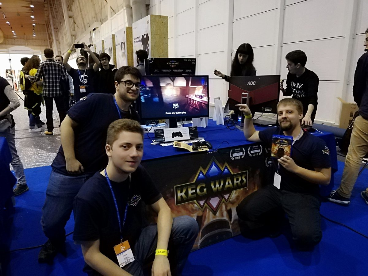 FlyingPanStudio's tweet image. Come and play our awesome game @LisboaGamesWeek! The team is almost all here. @playStationPT awards. 
#indiedev #indiegame #indiedevhour #3dart #unity3d #madewithunity