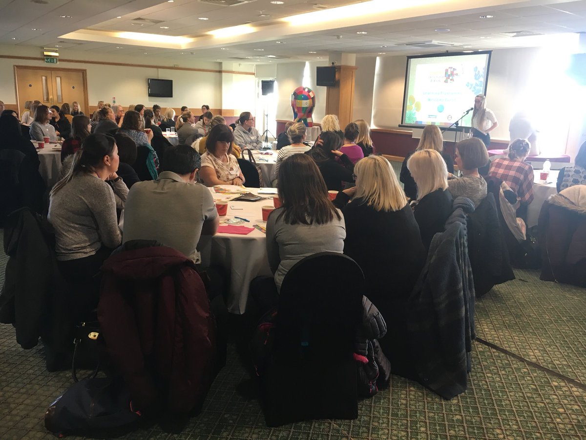 WIA_Annie's tweet photo. In #Newcastle for the @greatnorthelmer learning programme launch/inspiration session #inspiringyoungcreativity #elmersinspirational ❤️🐘🌈🎨 hearing from the team @stoswaldsuk about their incredible work @wildinart days like today make me #lovemyjob https://t.co/MvSGxsFxgP