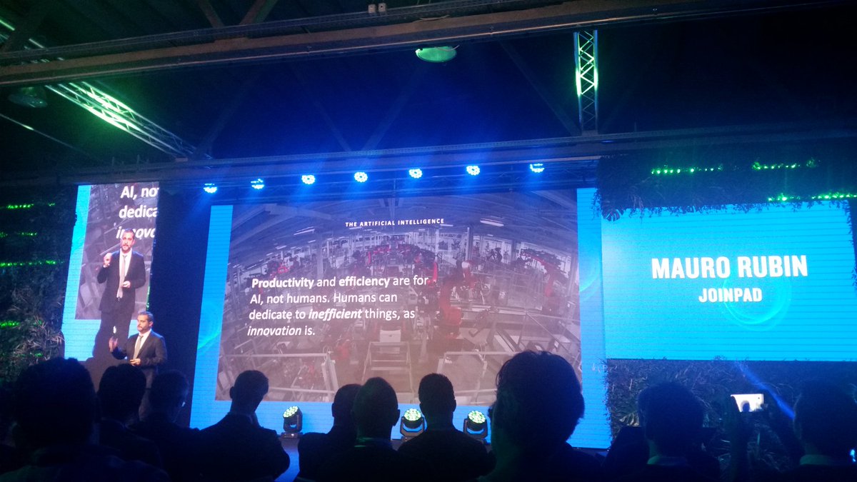 LaSilviaC's tweet photo. #futureland18 https://t.co/ResNAsbmEQ