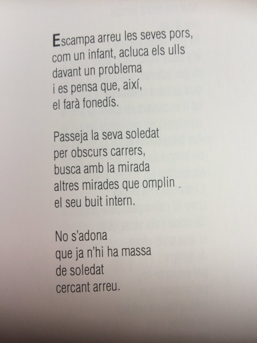 EcoEmocional's tweet photo. Comparteixo un altra poema del meu llibre “Lentament i sense ales”. #por #soledat #MerceConangla
#EcologiaEmocional https://t.co/DcZowevnqi