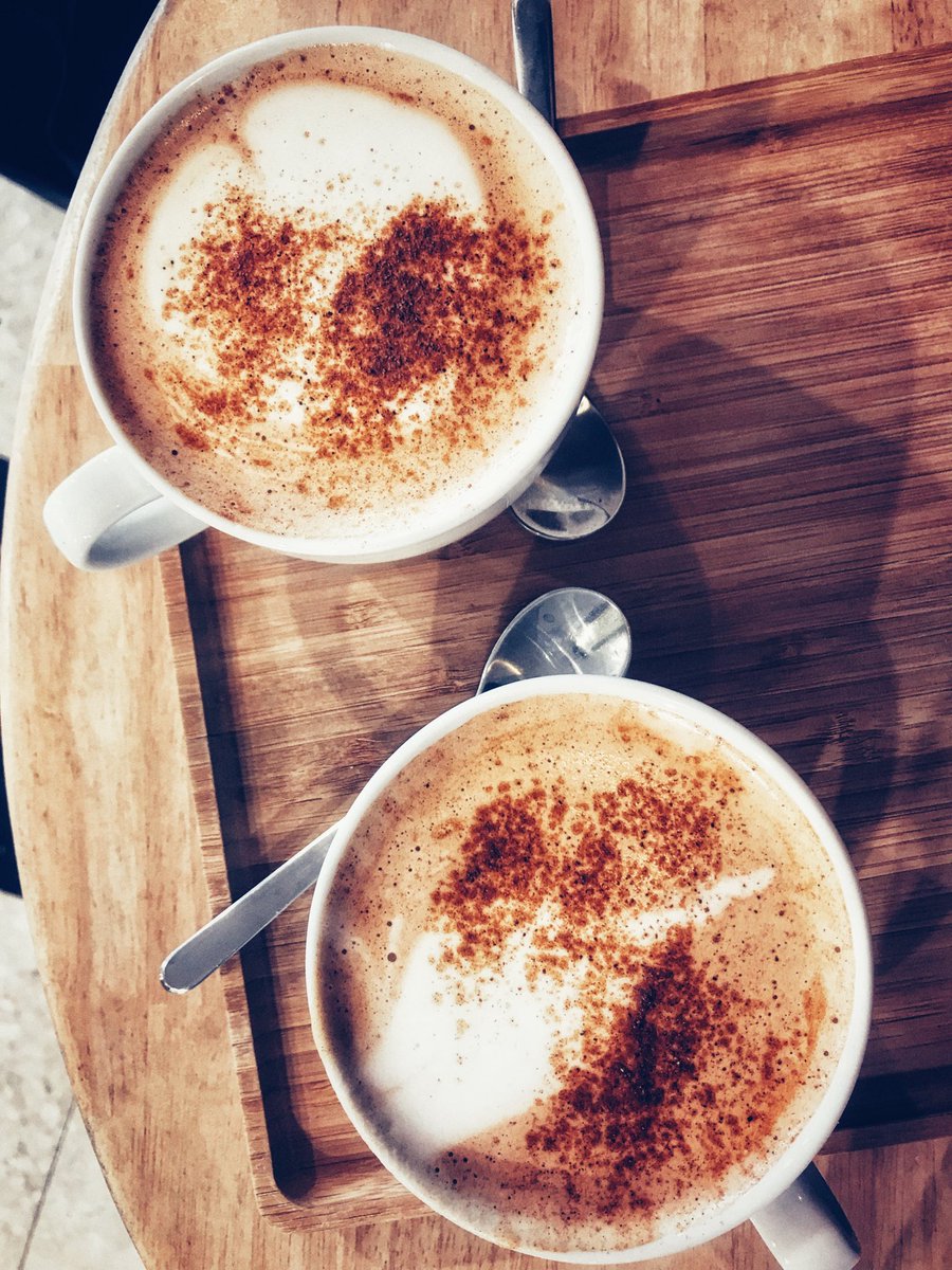 michiels_celine's tweet photo. Ik studeer meertalige professionele koffiedrinker 😴 en jij?
Koffie is life in deze drukke periode! #masterMPC https://t.co/9tZT5IlwnL