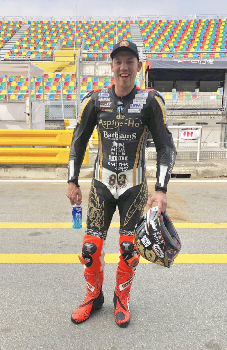 Weise_Clothing's tweet photo. HICKMAN TAKES PROVISIONAL MACAU GP POLE
Weise-supported Peter Hickman on strong form to capture third Macau Grand Prix win.
Read more here https://t.co/DYFbYE7ifE
#Weise #WeiseSquad #WeiseClothing #Hicky60 #MacauGP #MacauGP2018 #RoadRacing #PeterHickman https://t.co/2SEtr3vJEd