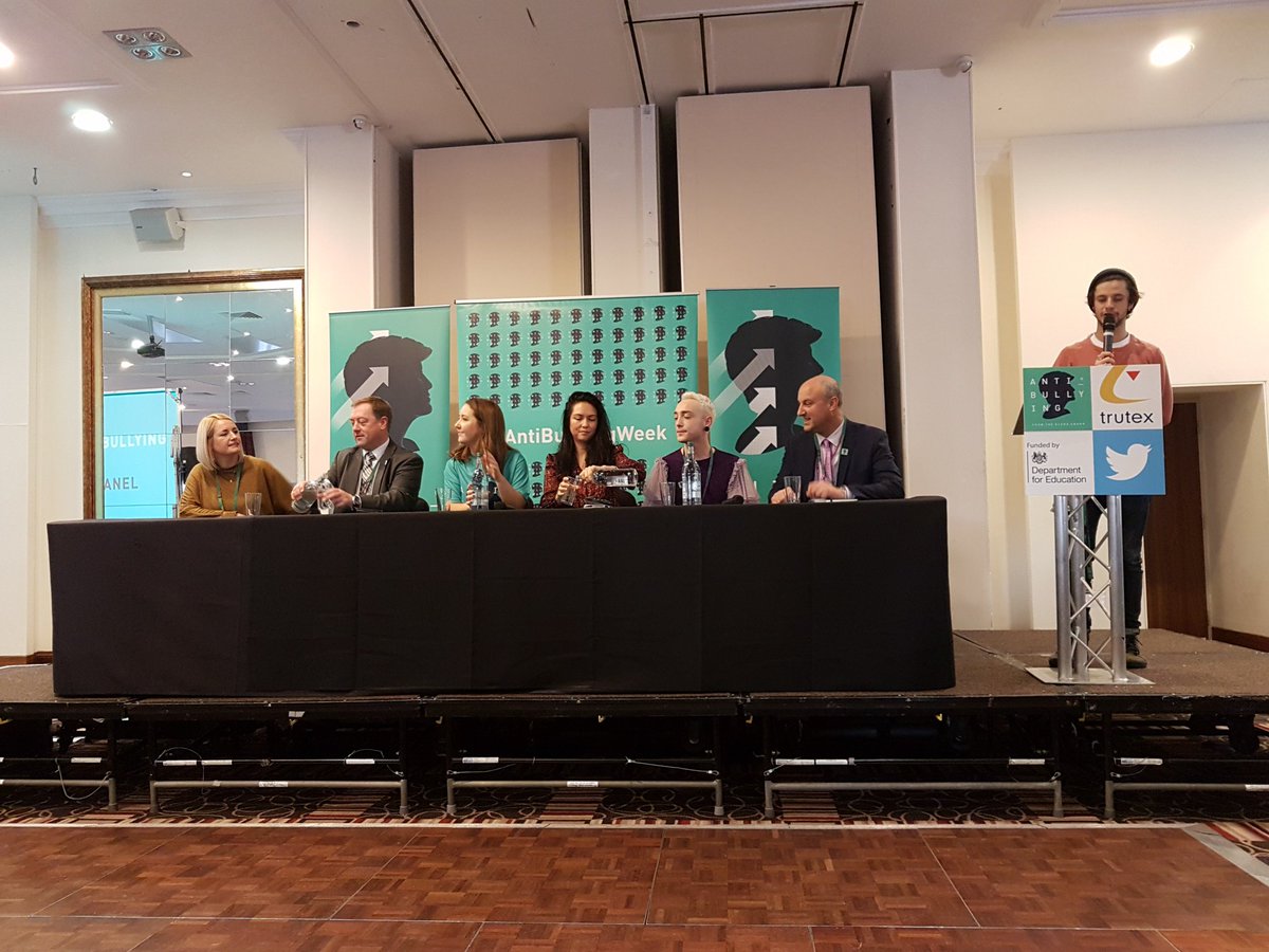 JamieMusical's tweet photo. Right now the FABULOUS @jamieandfifi is a part of a panel for @AntiBullyingPro, talking how we can take a stand against bullying together! #AntiBullyingWeek https://t.co/TqbsbqyBRA