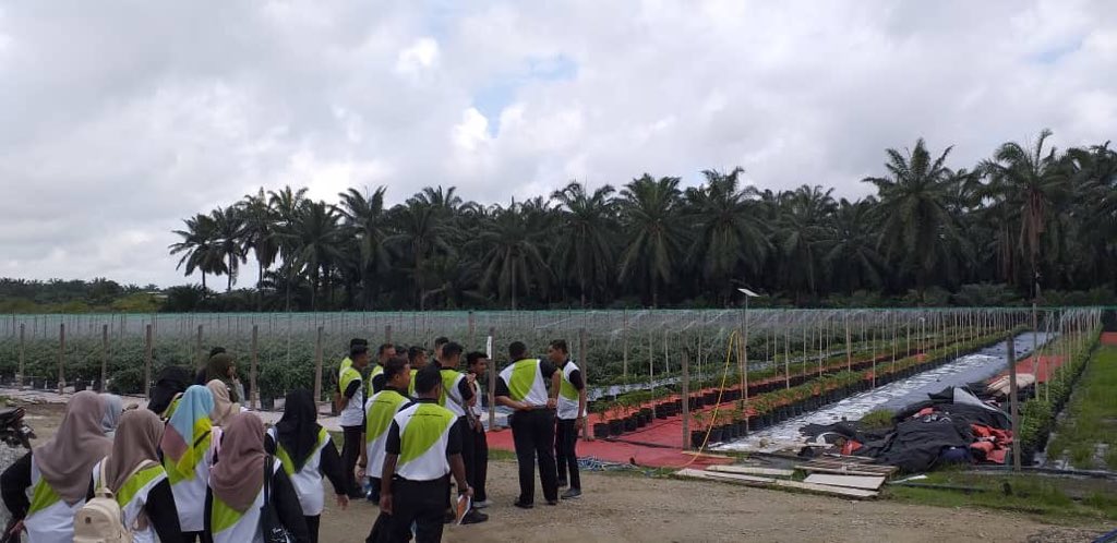 ipserdang's tweet photo. 15/11/2018-Kursus pelajar2 IPSerdang tentang Asas &amp; Latihan Sistem Fertigasi Pintar Atilze di PPK Kuala Langat. Terima kasih BLKP MOA, PPK-Atilze, Pensyarah &amp; Pelajar IPS.
@PSM_DOA 
@myDOA_HQ 
@blkpmoa 
@moaMalaysia 
@Atilze 
@msallehhuddin 
@simtzetzin 
@MyDSA_official https://t.co/oTDMhOh0kB