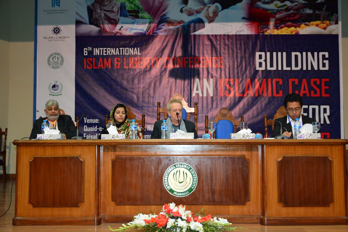 IqbalresearchD's tweet photo. Dr. #DietrchReetz from #Germany chairing the session on #CountryStudies
Other Speakers include: Majdi El Mustapha, Saba Kausar, Muhammad Iksan and Dr. Iqbal Anjum
@LibertyIslam @HusnulAmin5 @IqbalresearchD
#Islamandlibertyconference https://t.co/RVggvkbr7p