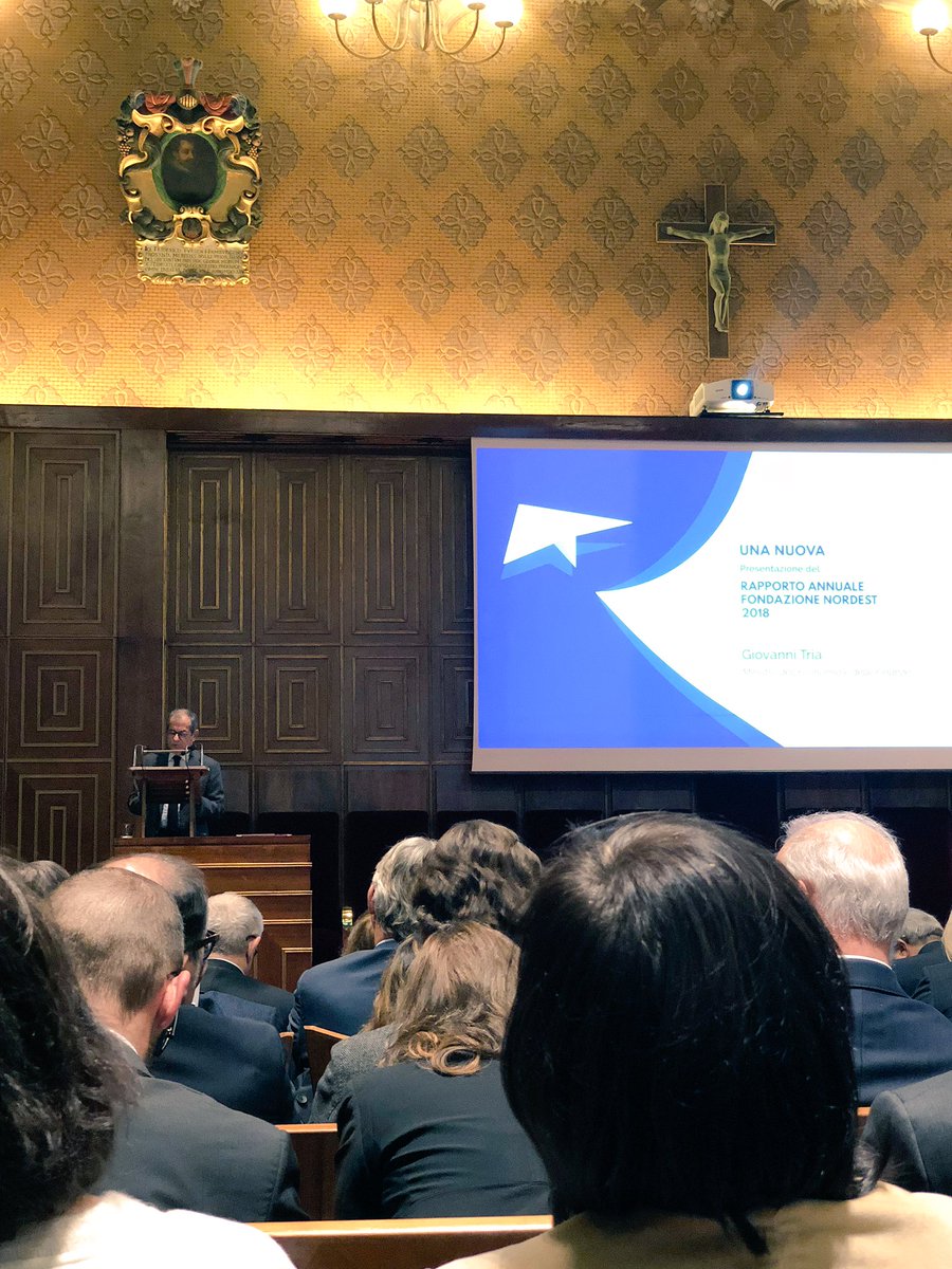 AlicePretto's tweet photo. Ministro Giovanni Tria per il Forum Economico del NordEst @FondazioneNE https://t.co/H22mA4QkHn
