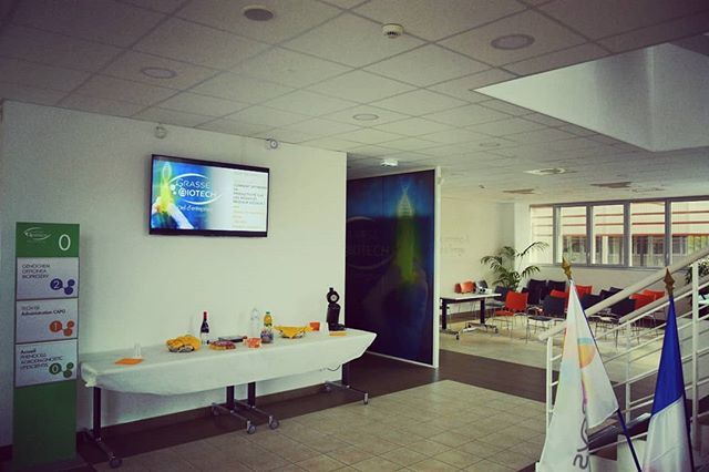 hotelent's tweet photo. Quand la question du temps et de l'efficacité se pose pour gérer ses médias et réseaux sociaux... C'est aujourd'hui chez Grasse BIOTECH lors du Digital Lunch sur "Comment optimiser sa productivité avec IFTTT" 
#digital #digitallunch #usability #strategyd… https://t.co/z6GP8IVw5r https://t.co/dYS4K9Uzn3
