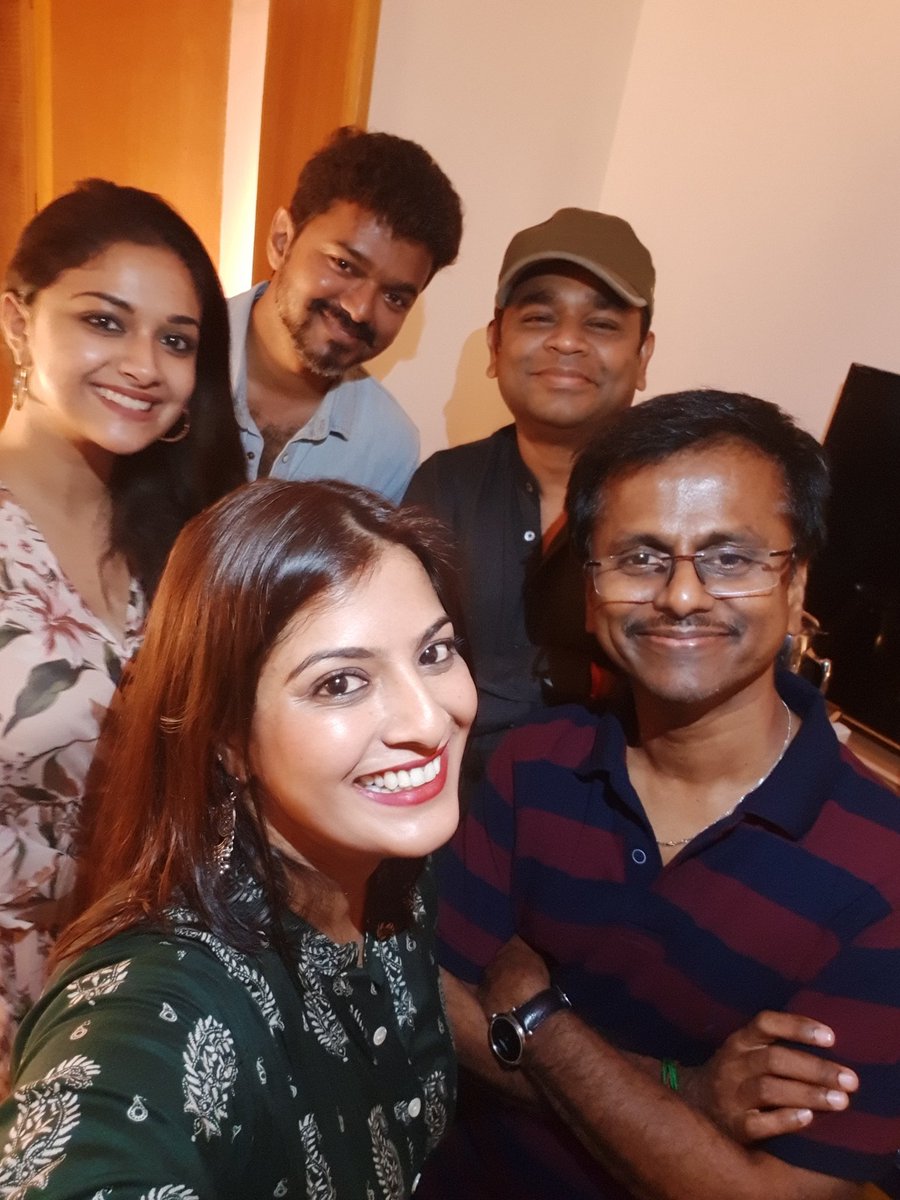 Brothersofvijay's tweet photo. Sarkar Meet Up 
#vijayfans #Vijay @sunpictures @actorvijay @ARMurugadoss @arrahman @KeerthyOfficial @varusarath https://t.co/seZI7KpPm4