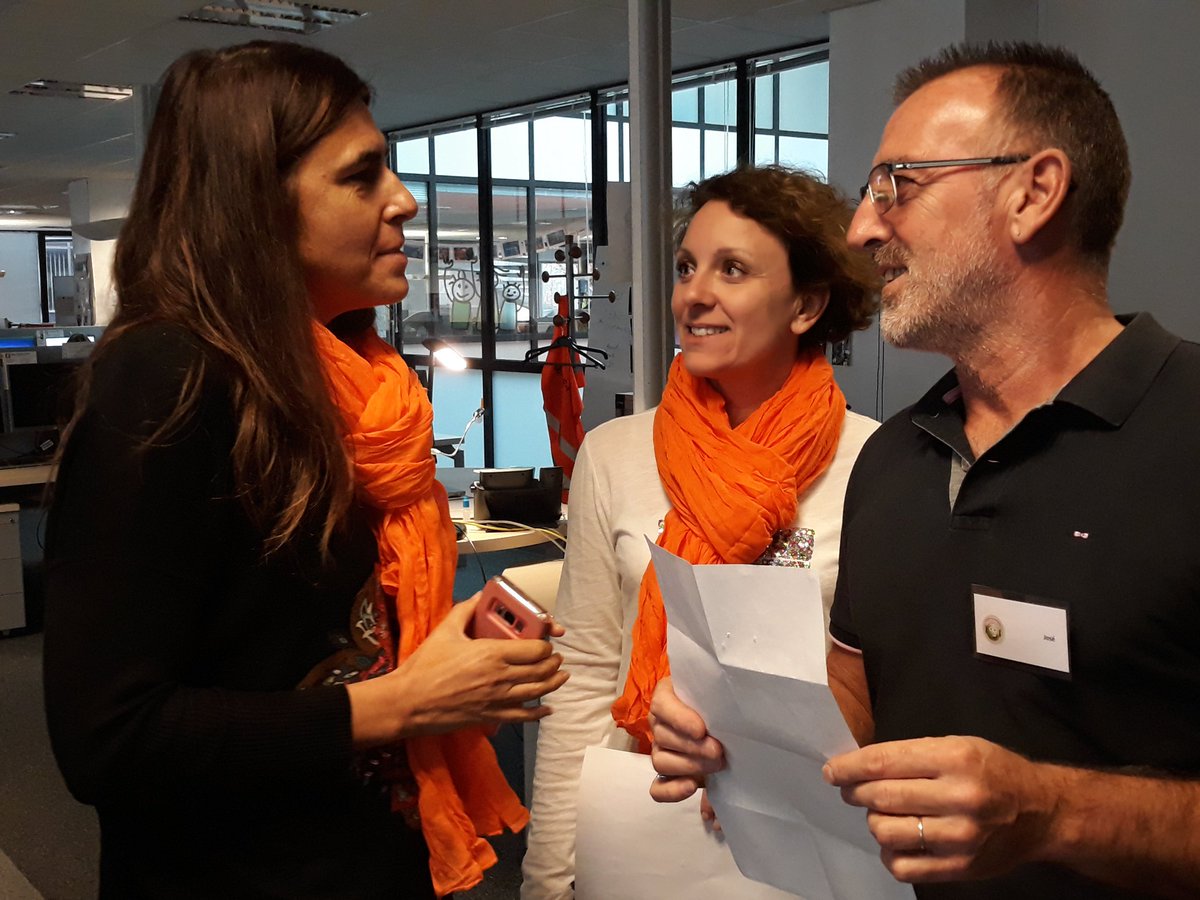 JoCavy1's tweet photo. Parce que nos clients sont au coeur notre action au quotidien, @pelletierjuar @CyrilleHenniaux @FreddyHuguet mobilisés pour accompagner les conseillers @OrangeNormandie cc @bdesaintaubin https://t.co/9YfqE7JvHY