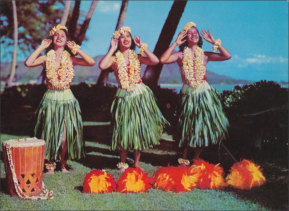 ModernismWeek's tweet photo. Be prepared for your Aloha spirit to soar when @_charlesphoenix sweeps us away on #ALOHALAND, a fun-filled midcentury Hawaiian slide show extravaganza! Enjoy a soda pop reception, book signing and meet & greet w/ Charles Phoenix following the presentation. https://t.co/1DYQfTBQ9w https://t.co/kLLFp2ZOBf