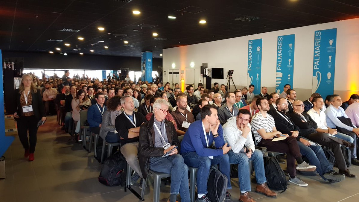 treeptik's tweet photo. 1000 participants au #DevOpsDDay !!thanks everybody!  #goodjob #proud https://t.co/W8VXbrz6Fs