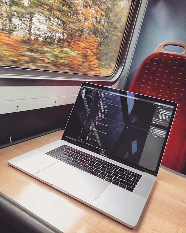 cristianexer's tweet photo. 👨🏽💻 #lincoln #lovelincoln #devlife #developer #webdeveloper #lovephotos #apple #macbookpro #xCode #debugging #c++ #peoplewhocode #peoplewithlaptops #pintag #tweettag https://t.co/fwxqAhj7qN https://t.co/nlx8ivIqLX