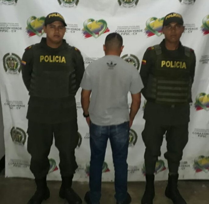 PoliciaDEMAM's tweet photo. En #Yondo capturamos a este sujeto de 29 años de edad quien fue sorprendido por unidades del #MNVC cuando agredía fisica y psicológicamente a su compañera sentimental #NoAlMaltratoDeLasMujeres https://t.co/2shmF2y3Yg