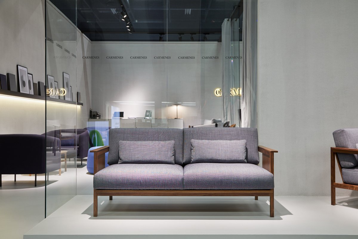 Do you know our new Flyt sofa? 
Designed by Ángel Valiente, Flyt has a slim and delicate silhouette that explores different structural possibilities to generate a sensation of visual, aesthetic and physical lightness.