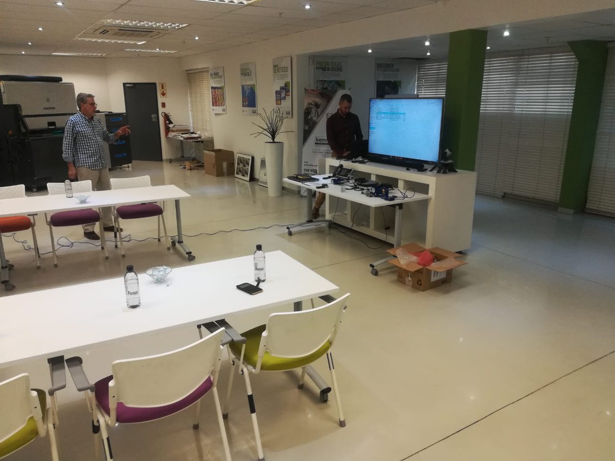 WeighMulti's tweet image. Multiweigh attends Data Logic fixed scanner launch at Kemtek...😁😁😁😁