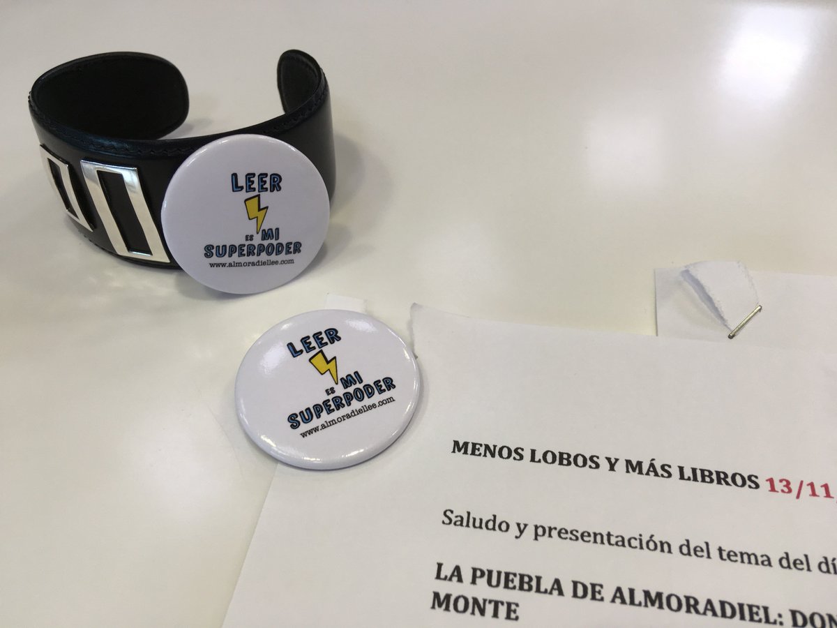 librosxtubograu's tweet photo. Ya hay MAKING OFF de ALMORADIEL LEE: LA ITACA DE LOS LIBROS, last #MENOSLOBOSYMASLIBROS en @LasMananas_rne con @MenendezRNE ...¡Hemos llenado RNE de pines de @AlmoradielLee! Con #AlmudenaGrandes y #NachoAbad. El Libros por Un Tubo entero, en este enlace: https://t.co/8JQx1geAAJ https://t.co/4LCbdCJUi7