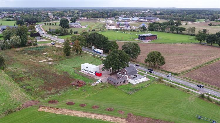 Bekijk de voorlichtingsvideo bit.ly/2PtYXLb, terugblik en een vooruitblik, over de N303 van provincie Gelderland in samenwerking met de #gemeente Barneveld en Reef Infra, de aannemer én inwoners. bit.ly/2M2IM61 
Inwoners #Voorthuizen komen ook aan het woord.