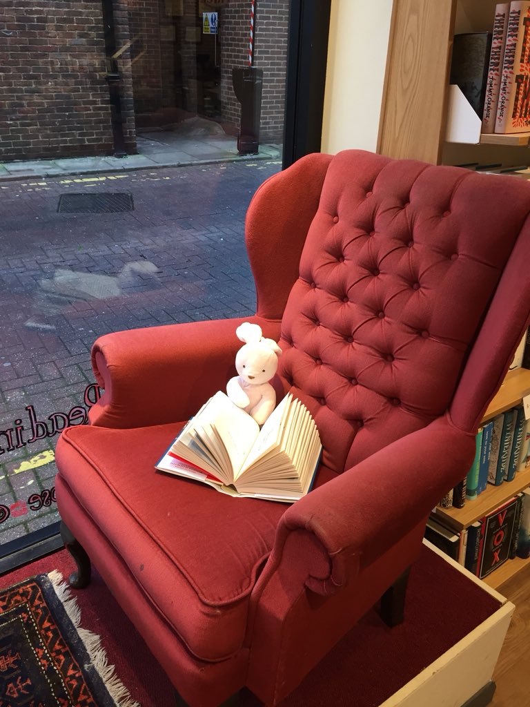 WaterstonesRose's tweet photo. Is this your bunny? Found by the lift yesterday evening, spent a comfortable night in plush mountain, currently residing in #TheReadingChair but would like to come home soon. Please retweet https://t.co/MuANfmUUHg
