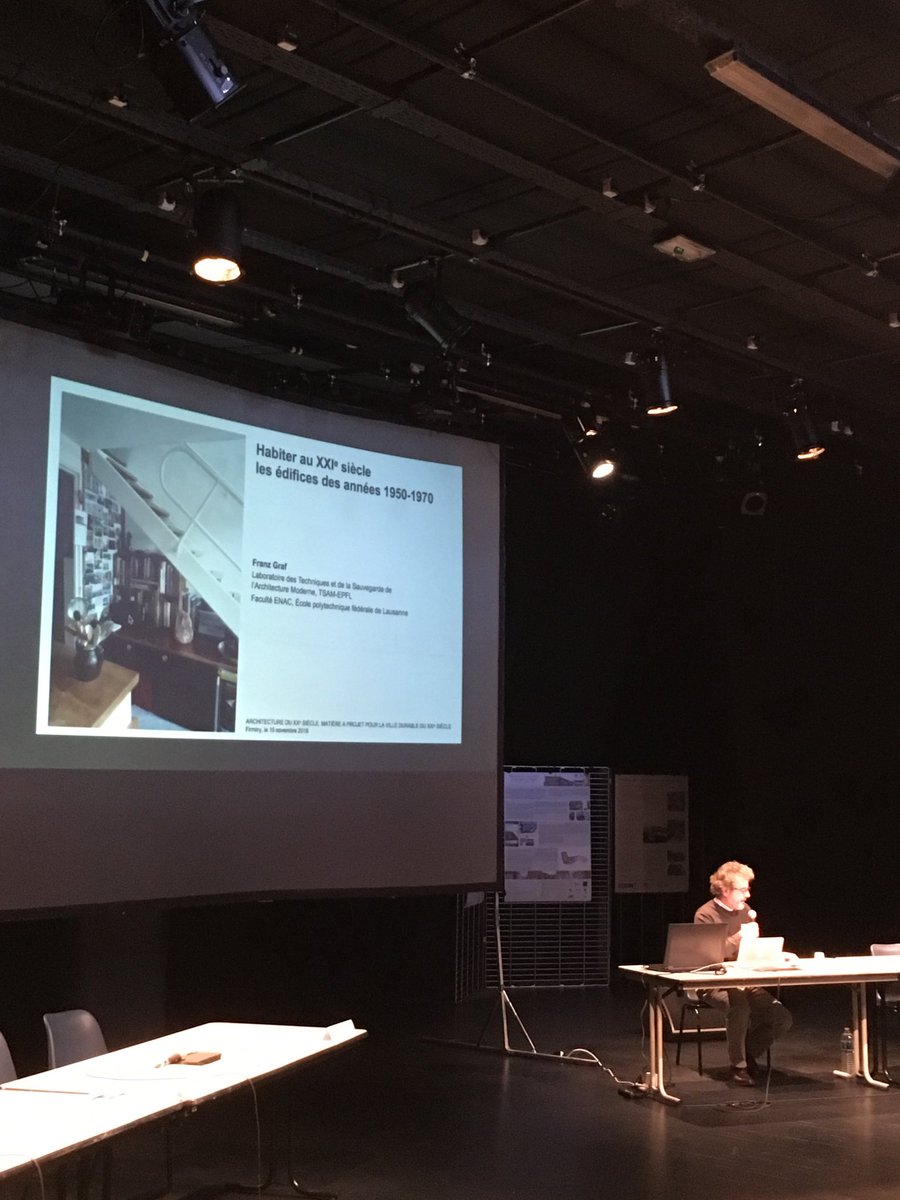 FlorentPigeon's tweet photo. Conférence inaugurale de Franz Graf du colloque « habiter au XXI siècle » #ensase #Ujm a la maison de la culture #Corbusier de #firminy https://t.co/YWsJX5m5Ot